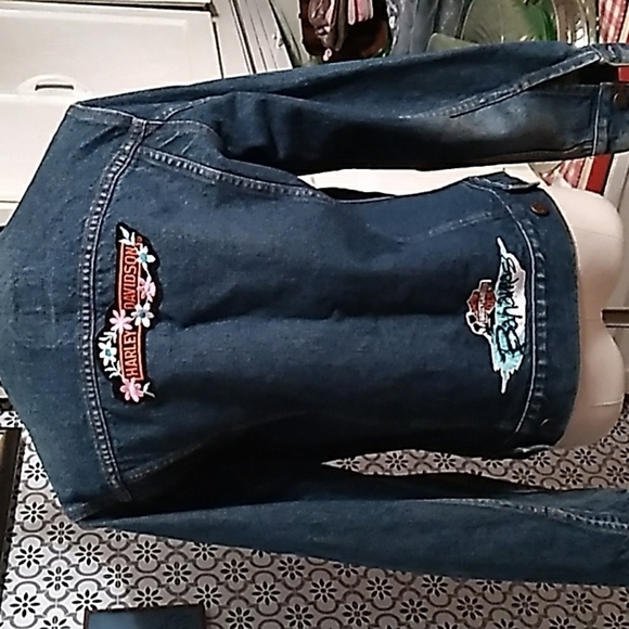 Vintage red tag Levis denim jackets Harley Davidson patches - Picture 3 of 7